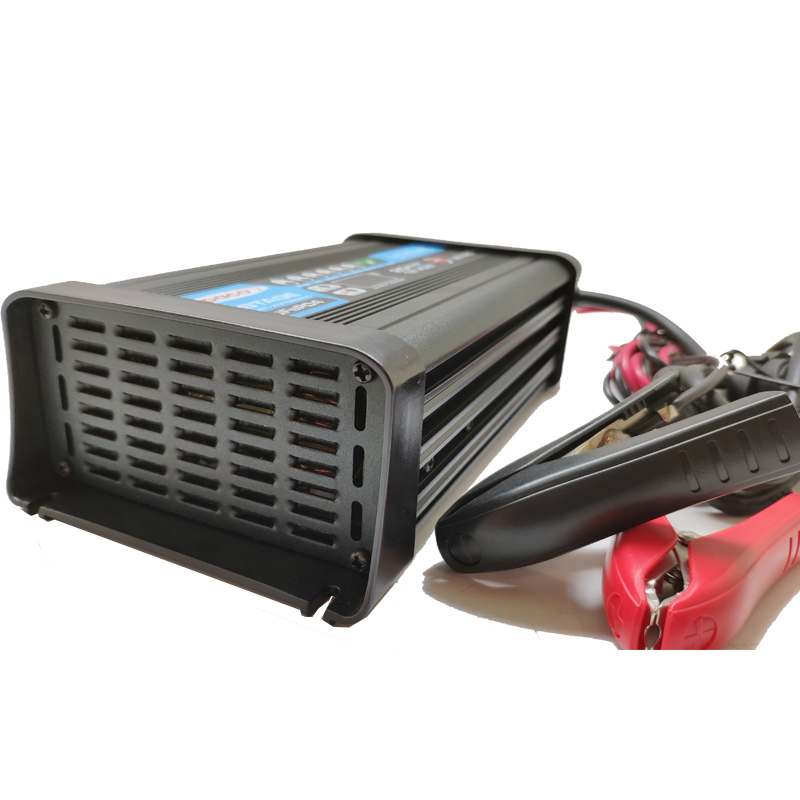 PACO LBC1220 20A/12V LiFePO4 Batterieladegerät